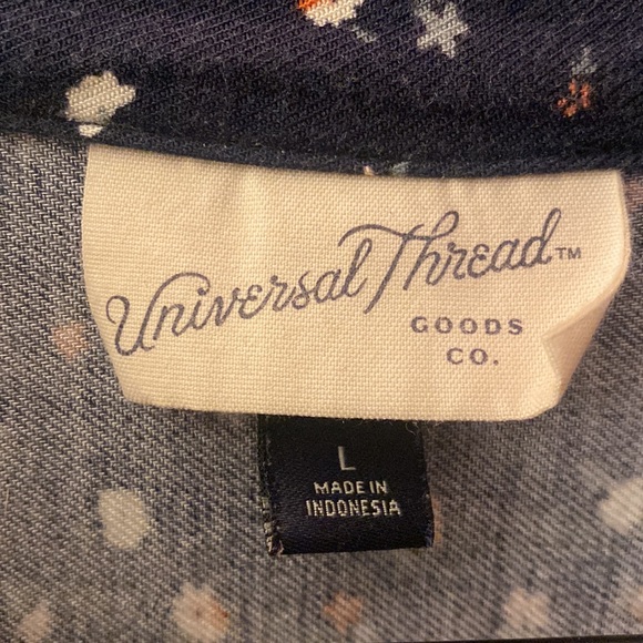 Universal Thread Button Down - Picture 2 of 4